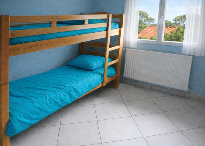 villa-courlis-location-maison-pyla-chambre-haut-03-1.jpg
