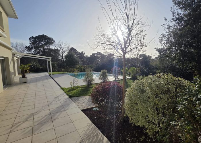 villa-courlis-location-pyla-terrasse-01.jpg